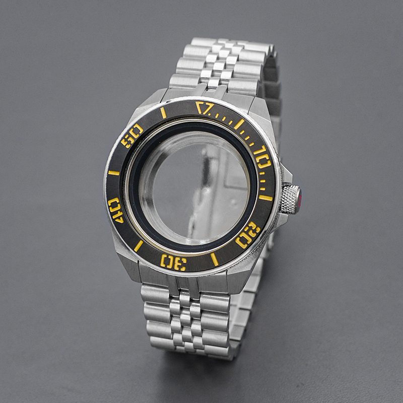 キングサムライプロスペックスシリーズの時計ケースとブレスレッ - Citizen Watch Tsuyosa のレビューと価格